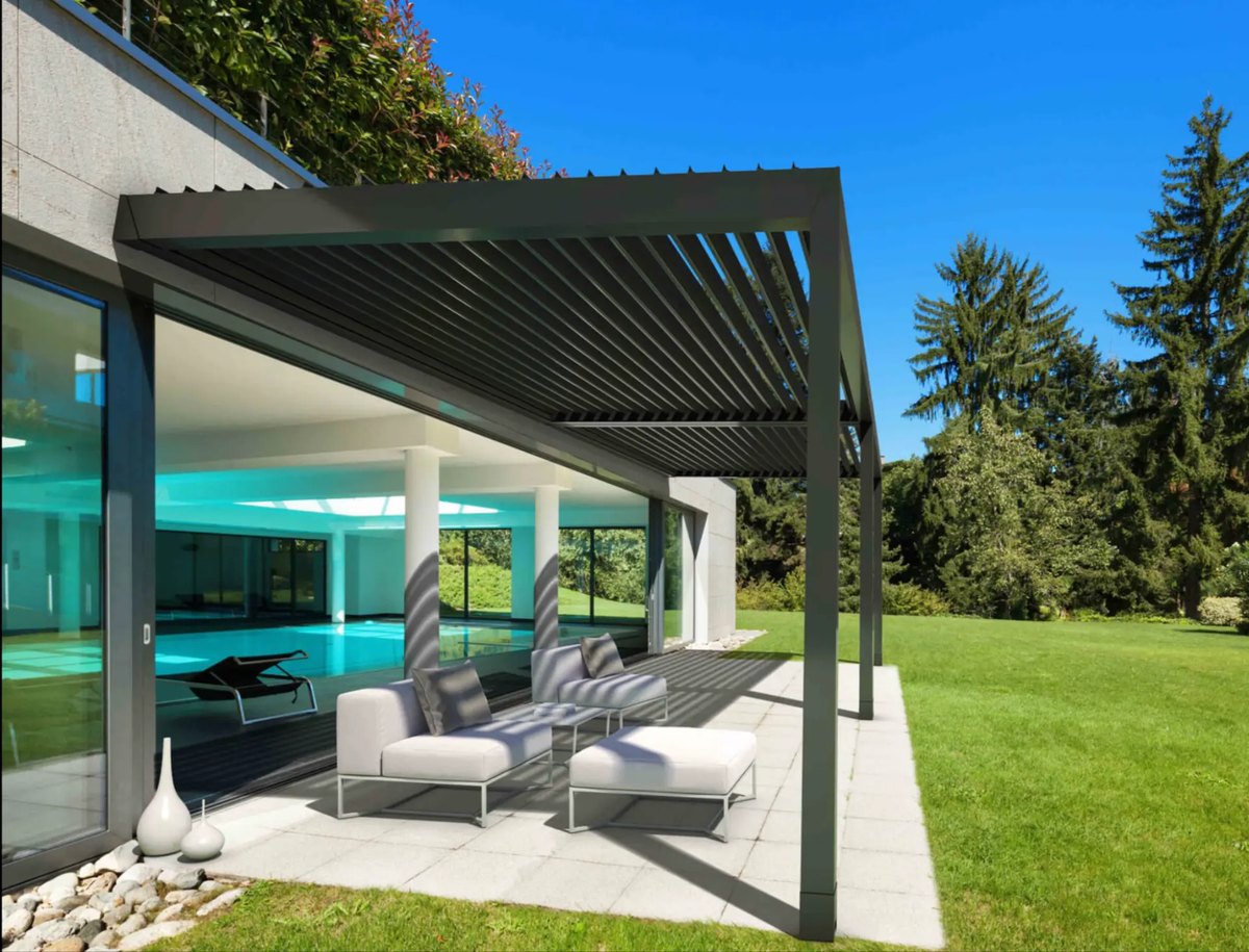 pergola bioclimatica con lame orientabili in alluminio